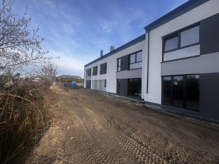 Słoneczne popołudnia we własnym ogrodzie – idealna ekspozycja południowo-zachodnia.